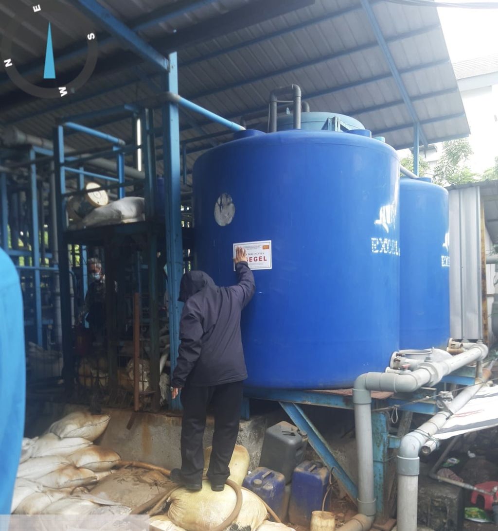 Dokumentasi satu tangki air dari teknologi water treatment plant/WTP yakni pengolahan air yang terkontaminasi menjadi air baku di Rusunami City Garden, Cengkareng, Jakarta Barat.