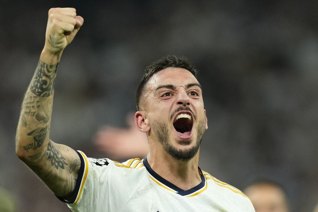 Real Madrid striker Joselu celebrated their success in reaching the Champions League final after defeating Bayern Munich 2-1 on Thursday (9/5/2024) early morning WIB. Both of Madrid's goals were scored by Joselu.