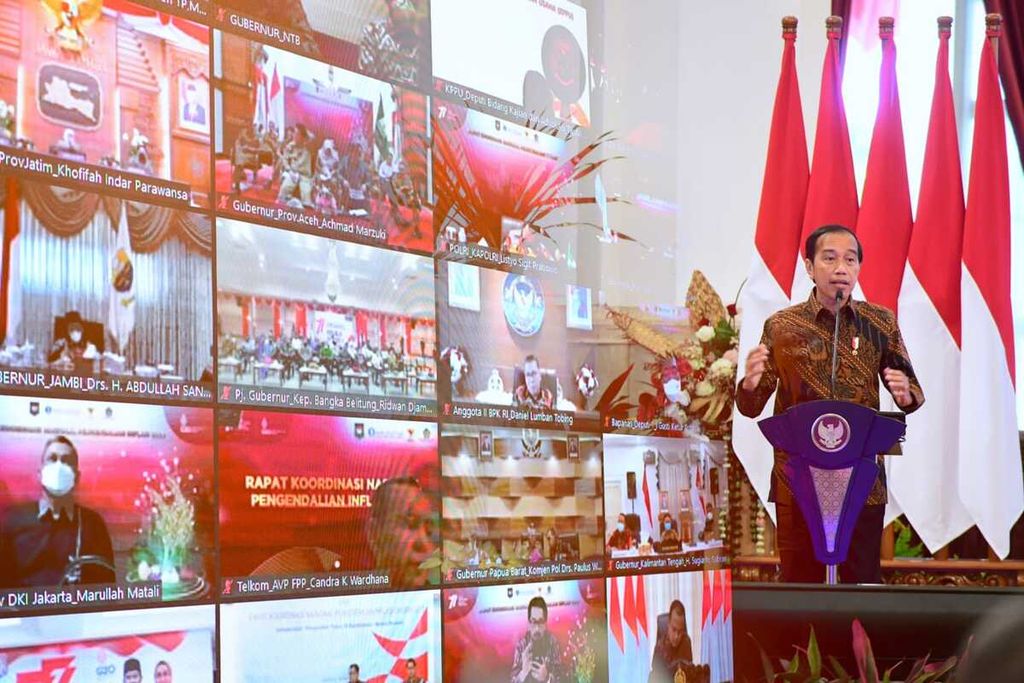Presiden Joko Widodo pada pembukaan Rapat Koordinasi Nasional Pengendalian Inflasi Tahun 2022 di Istana Negara, Jakarta, Kamis (18/8/2022).