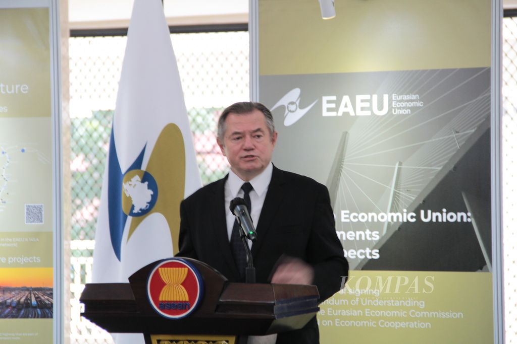 Menteri Integrasi dan Makroekonomi Komisi Ekonomi Eurasia Sergey Glaziev di Hari EAEU berlangsung di Gedung Sekretariat ASEAN, 20-21 November 2023. Ajang ini digelar sebagai bagian kerjasama ekonomi ASEAN dan Komisi Ekonomi Eurasia. 
