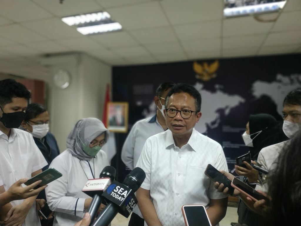 Pelaksana Tugas (Plt) Kepala Badan Pengawas Perdagangan Berjangka Komoditi (Bappebti), Didid Noordiatmoko, menjawab pertanyaan wartawan seusai konferensi pers Outlook Bappebti Tahun 2023 di Jakarta, Rabu (4/1/2023).