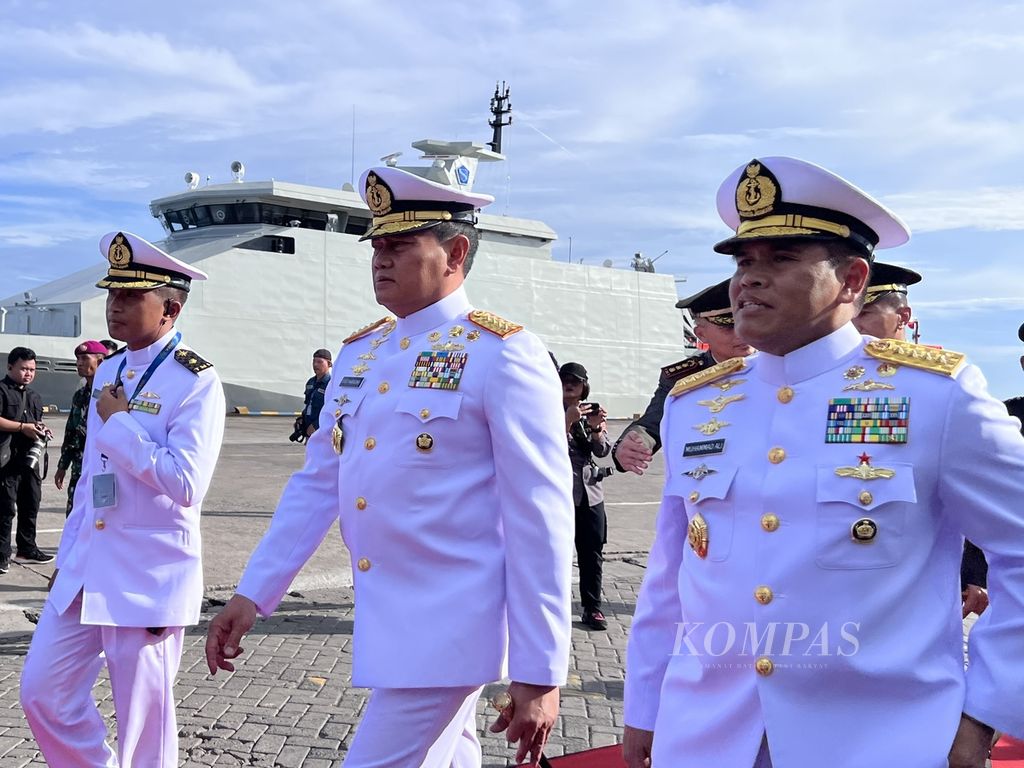 Panglima TNI Laksamana Yudo Margono membuka kegiatan Multilateral Naval Exercise Komodo (MNEK) 2023 di Pelabuhan Soekarno-Hatta, Makassar, Senin (5/6/2023). Kegiatan ini berfokus pada kegiatan bantuan bencana dan kemanusiaan.