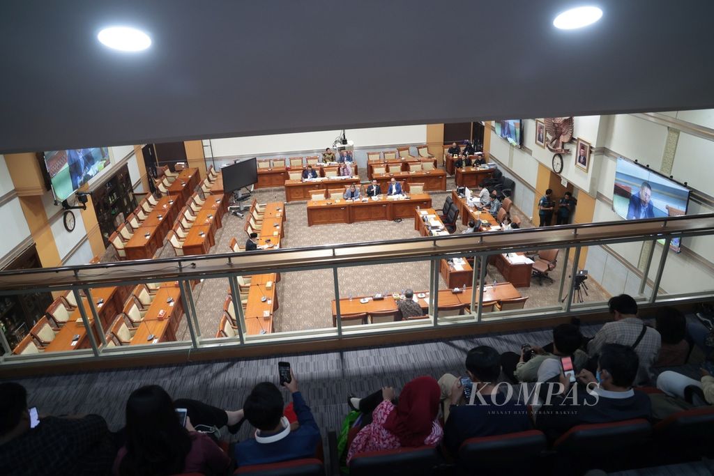 Suasana rapat Komisi III DPR di Kompleks Parlemen, Senayan, Jakarta, Selasa (26/9/2023). 