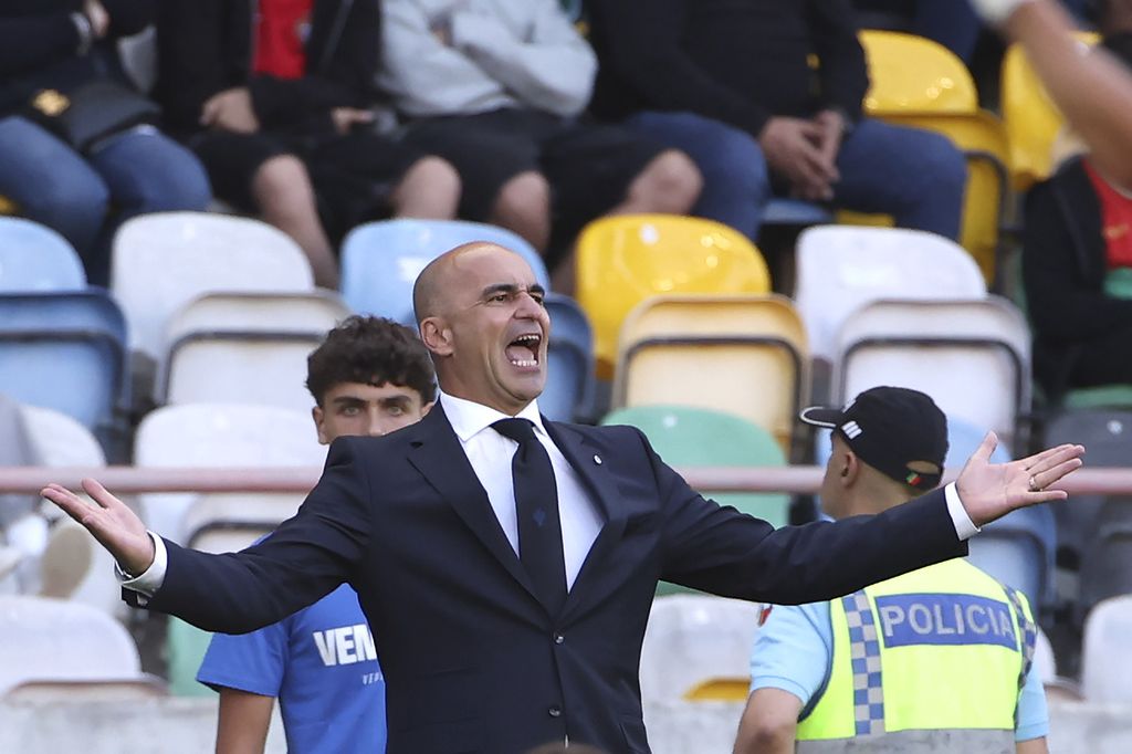 Ekspresi Pelatih Portugal Roberto Martinez pada laga persahabatan melawan Irlandia di Stadion Aveiro Municipal, Aveiro, Portugal, Selasa (11/6/2024).