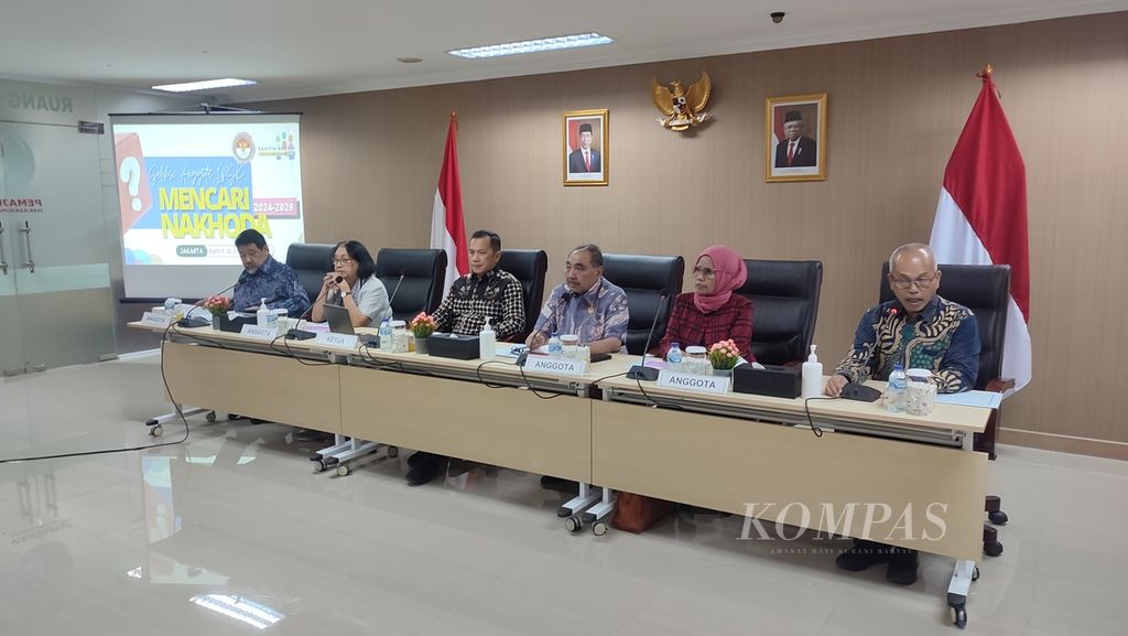 Jumpa pers tim Panitia Seleksi Lembaga Perlindungan Saksi dan Korban periode 2024-2029, Jumat (18/8/2023), di Jakarta. 