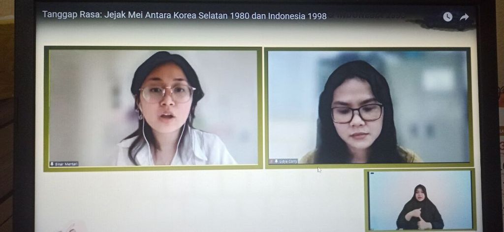 Keluarga korban penghilangan paksa 1998, Binar Mentari, sebelah kiri, berbicara dalam diskusi daring bertema “Jejak Mei antara Korea Selatan 1980 & Indonesia 1998” yang diadakan oleh Komnas HAM, Rabu (25/5/2022).