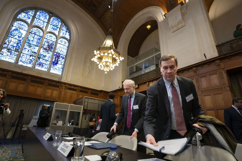 Richard C Visek, Legal Advisor of the US Department of Foreign Affairs (right), arrived to deliver a speech at the International Court of Justice in The Hague, Netherlands, on 21 February 2024, regarding the Israeli occupation in Palestinian territories.