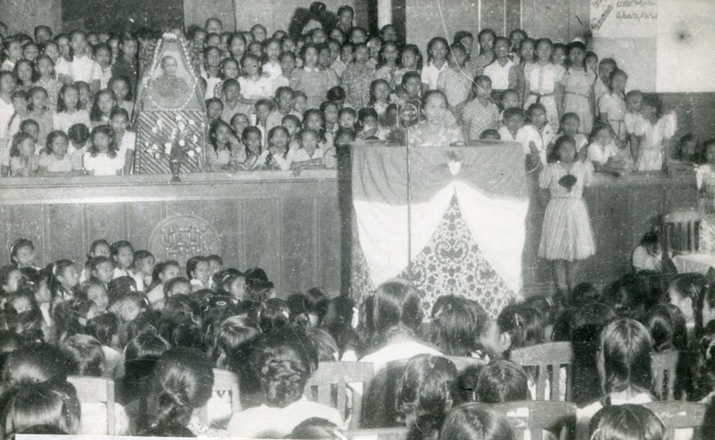Upacara peringatan Hari Kartini di Yogyakarta pada tanggal 21 April 1950.