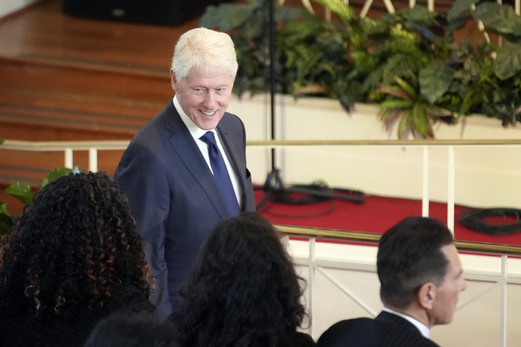 Mantan Presiden Amerika Serikat Bill Clinton di Atlanta pada November 2023.