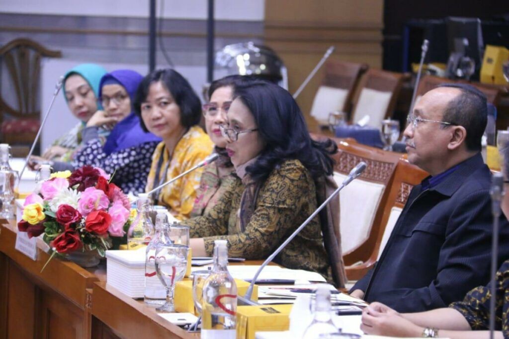 Suasana Rapat Kerja Komisi VIII DPR dan Kementerian Pemberdayaan Perempuan dan Perlindungan Anak (KPPPA), Rabu (13/11/2019) di Ruang Rapat Komisi VIII DPR, kompleks Parlemen Senayan, Jakarta.