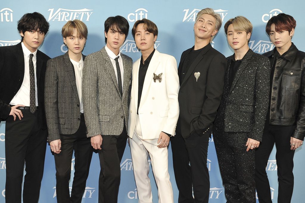 Grup band Korea BTS menghadiri Varietys Hitmakers Brunch 2019 di West Hollywood, California, Amerika Serikat, pada 7 Desember 2019. 
