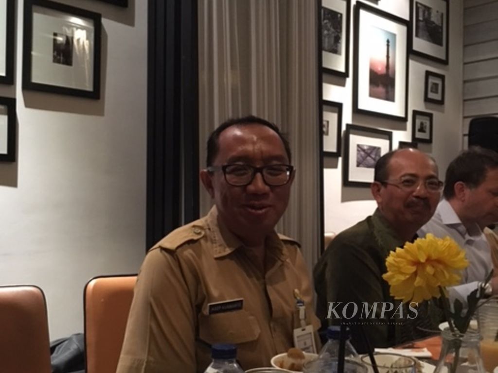 Kepala Unit Pengelola Sampah Terpadu Dinas Lingkungan Hidup Provinsi DKI Jakarta Asep Kuswanto