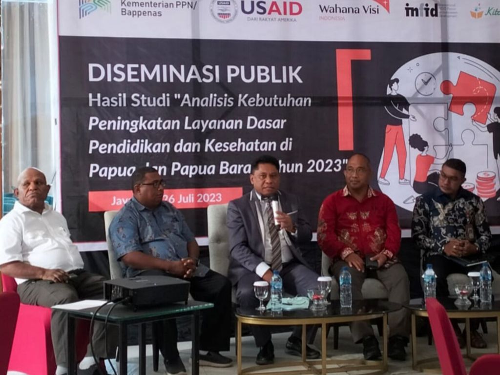 Suasana acara diseminasi publik bertajuk Hasil Studi Analisis Kebutuhan Peningkatan Layanan Dasar Pendidikan dan Kesehatan Papua-Papua Barat Tahun 2023, di Jayapura, Rabu (26/7/2023).
