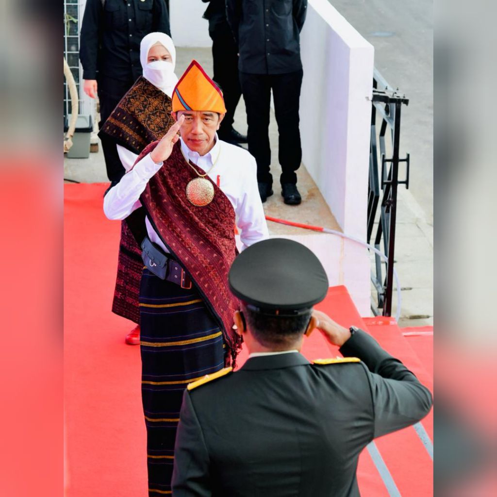 Presiden Joko Widodo saat memimpin upacara Hari Lahir Pancasila di Ende, Nusa Tenggara Timur, Rabu (1/6/2022). 