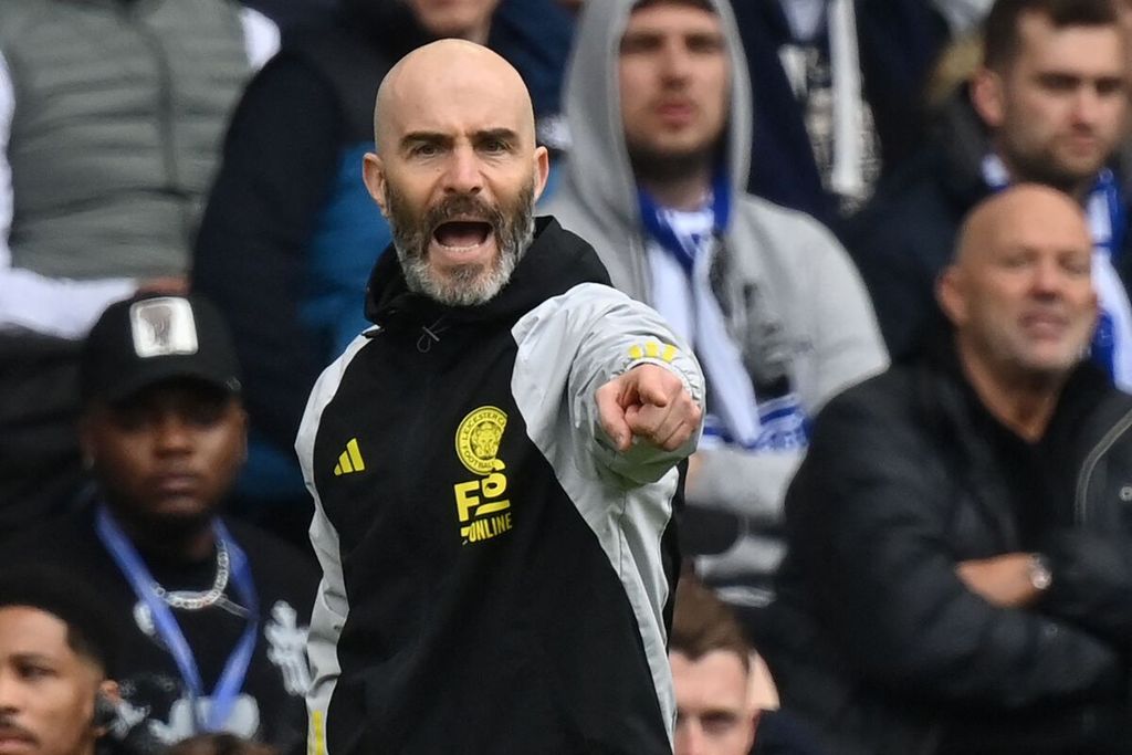 Pelatih Leicester City Enzo Maresca saat pertandingan perempat final Piala FA antara Chelsea dan Leicester City di Stadion Stamford Bridge, London, 17 Maret 2024. Chelsea pada 3 Juni 2024 menunjuk Maresca sebagai manajer baru menggantikan Mauricio Pochettino.