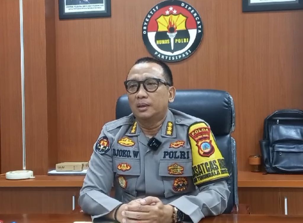 Kepala Bidang Humas Kepolisian Daerah Sulawesi Tengah Komisaris Besar Djoko Wienartono saat menggelar jumpa pers di Polda Sulteng, Rabu (3/1/2024).