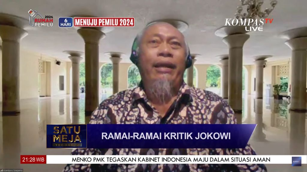 Guru Besar Psikologi Universitas Gadjah Mada (UGM) Kuntjoro mengikuti secara daring acara <i>Satu Meja The Forum</i> bertajuk “Ramai-Ramai Kritik Jokowi” yang disiarkan Kompas TV, Rabu (8/2/2024) malam.