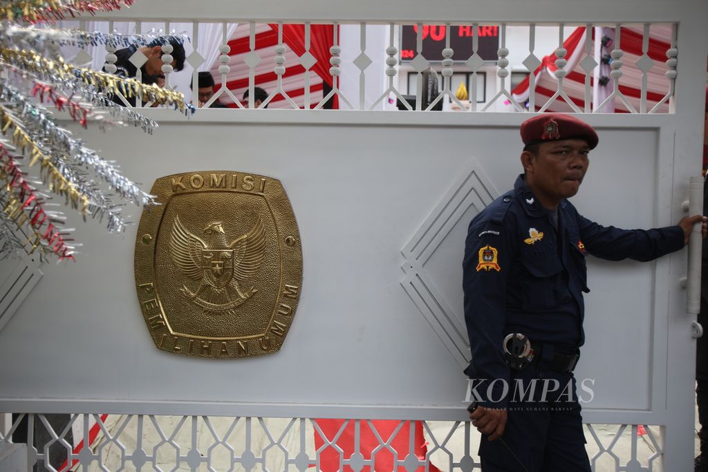 Sejumlah persiapan dilakukan di Kantor KPU DKI Jakarta, Rabu (28/8/2024), untuk menyambut para pasangan calon gubernur-calon wakil gubernur DKI di Pilkada 2024.