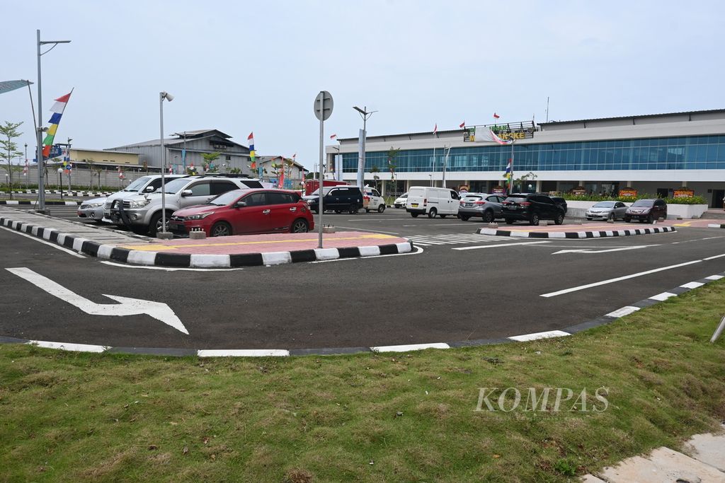 Kondisi tempat parkir kendaraan di Pelabuhan Muara Angke usai direvitalisasi, Rabu (5/10/2022).