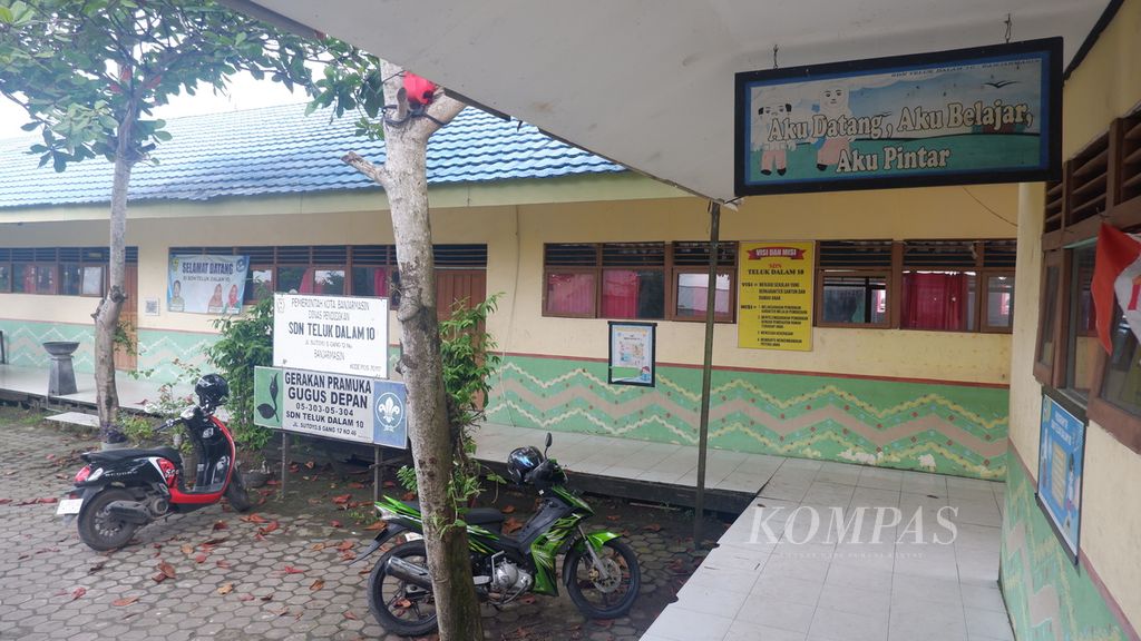 Suasana SDN Teluk Dalam 10 di Jalan Sutoyo S, Gang 12, Banjarmasin Tengah, Kota Banjarmasin, Kalimantan Selatan, Kamis (4/7/2024). Sekolah ini hanya mendapat satu calon siswa baru untuk tahun ajaran 2024/2025.