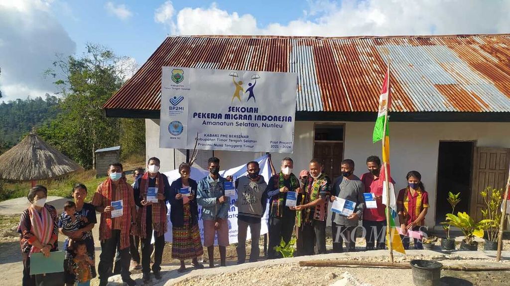 Sekolah Pekerja Migran Indonesia pertama di Indonesia dibangun di Desa Nunleu, Timor Tengah Selatan, NTT, Senin (30/8/2021). 