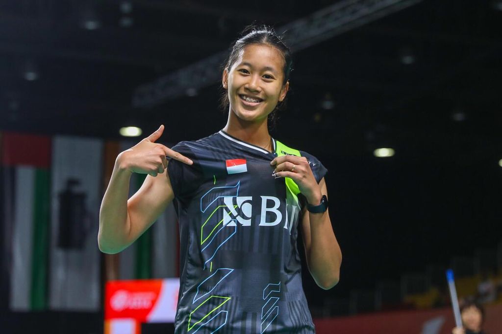 Putri Kusuma Wardani membuka kemenangan Indonesia atas Malaysia pada perempat final Kejuaraan Asia Bulu Tangkis Beregu di Selangor, Malaysia, Jumat (16/2/2024). Putri mengalahkan Karupathevan Letshanaa dengan skor 21-12, 18-21, 21-13 dan Indonesia menang 3-0.