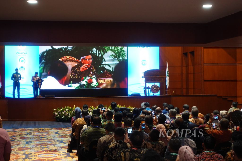 Wakil Presiden Ma’ruf Amin saat memberikan sambutan dalam acara Indonesia Water and Wastewater Expo and Forum 2023, di Jakarta, Selasa (6/6/2023).