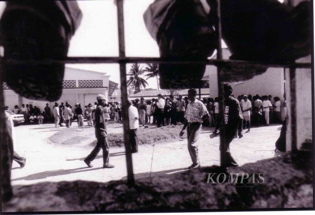 The Atmosphere of Vote Polling in East Timor, August 30th 1999.