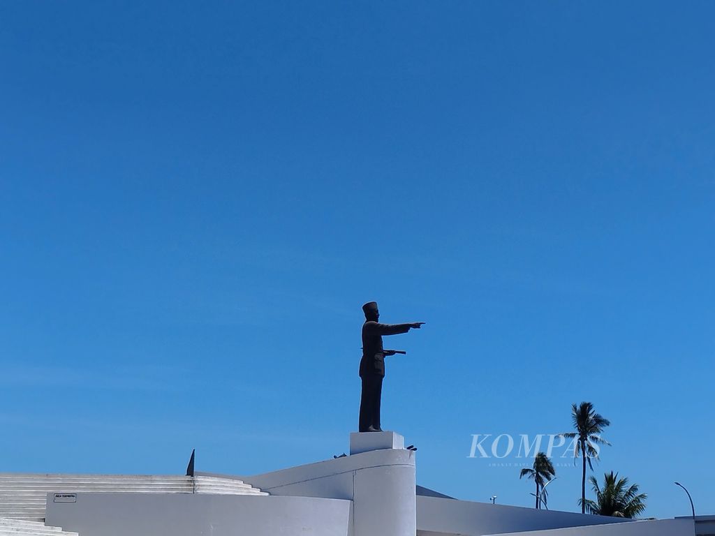 Patung Presiden pertama RI Soekarno di pos batas lintas negara di Kabupaten Nunukan, Kalimantan Utara.