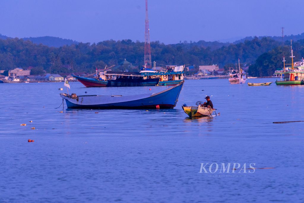 Ilustrasi-Aktivitas nelayan di Teluk Kendari, Sulawesi Tenggara, Senin (28/3/2022).