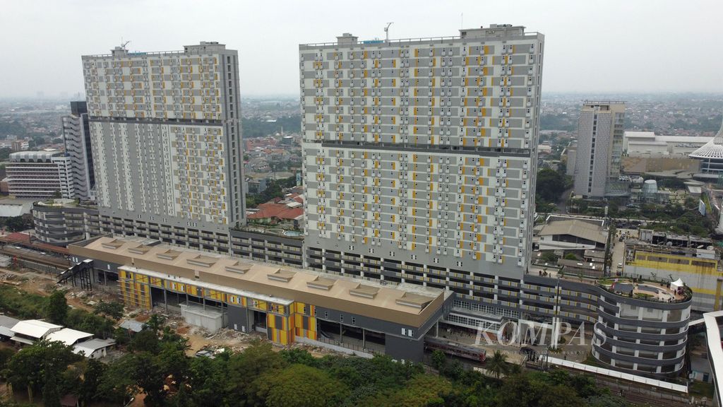 Apartemen Samesta Mahata Margonda di Depok Jawa Barat, Kamis (13/4/2023). Hunian yang menyasar kaum milenial ini terintegrasi dengan Stasiun KRL Pondok Cina. Selain itu, apartemen ini juga sangat strategis karena dekat dengan rumah sakit, kampus, dan pusat perbelanjaan.