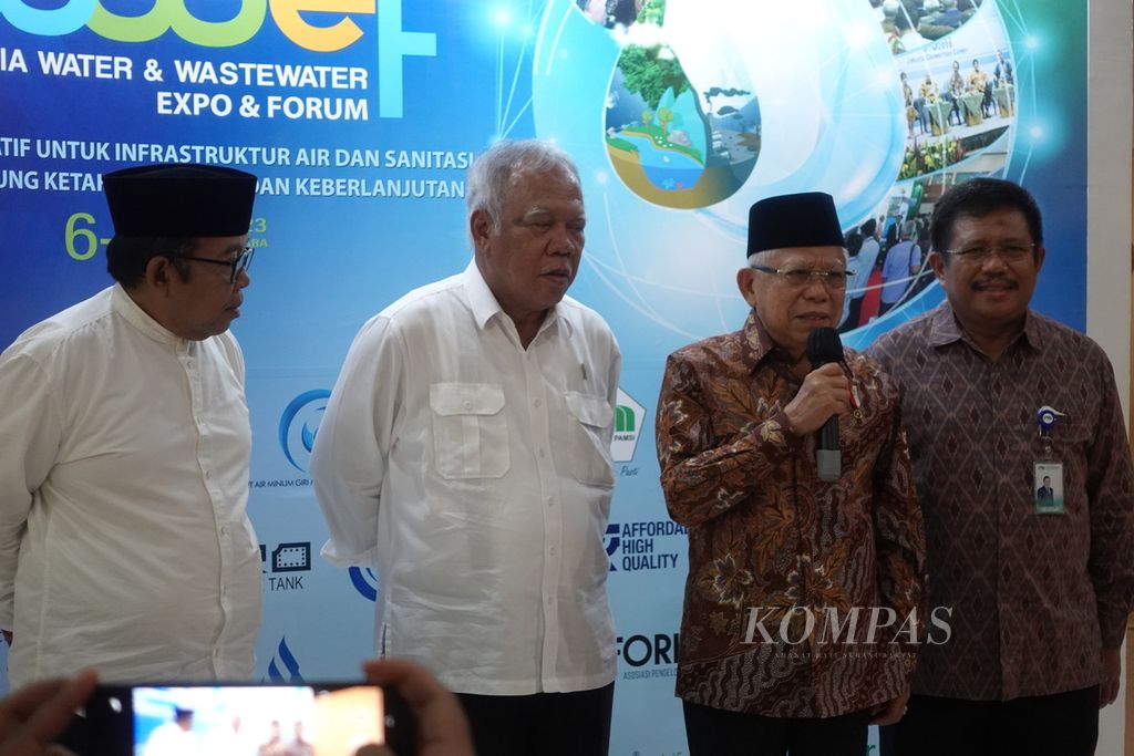 Wakil Presiden Ma’ruf Amin saat memberikan keterangan pers dalam acara Indonesia Water and Wastewater Expo and Forum 2023, di Jakarta, Selasa (6/6/2023).