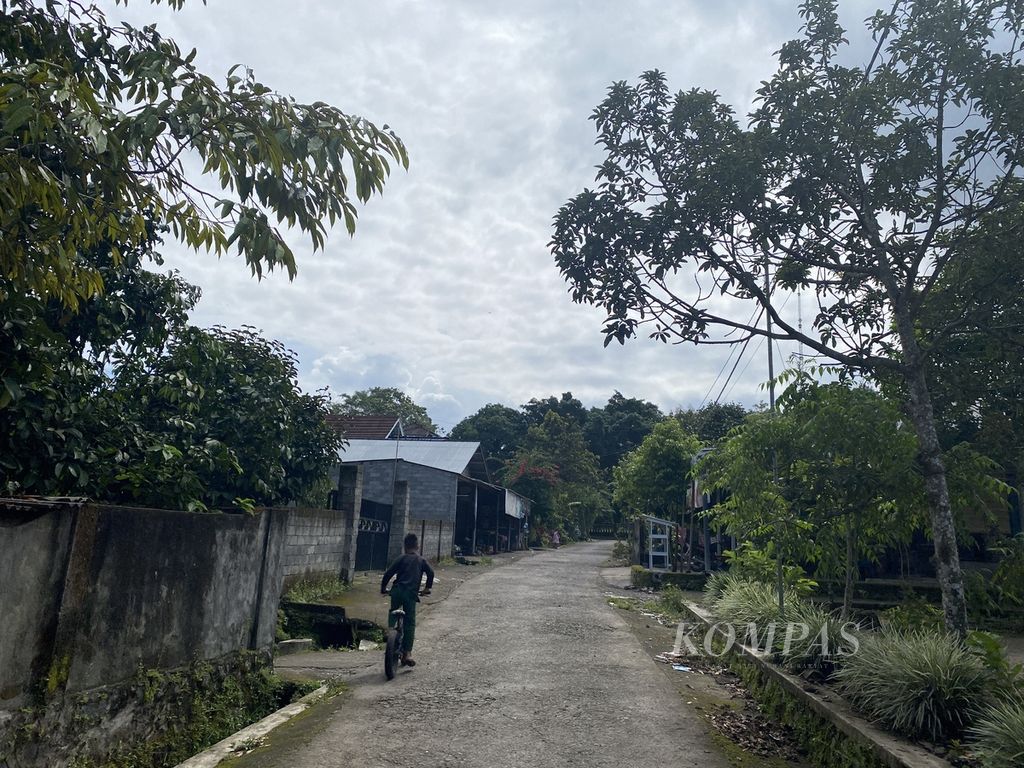 Suasana Dusun Kumbi, Desa Pakuan, Kecamatan Narmada, Kabupaten Lombok Barat, Nusa Tenggara Barat, Kamis (5/5/2022).