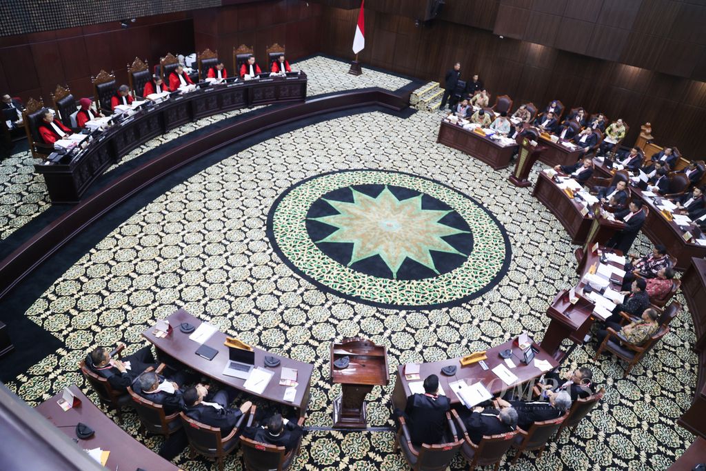 Suasana sidang perkara perselisihan hasil pemilihan umum (PHPU) pemilihan presiden dalam Pemilu 2024 di Mahkamah Konstitusi, Jakarta, Kamis (28/3/2024). 