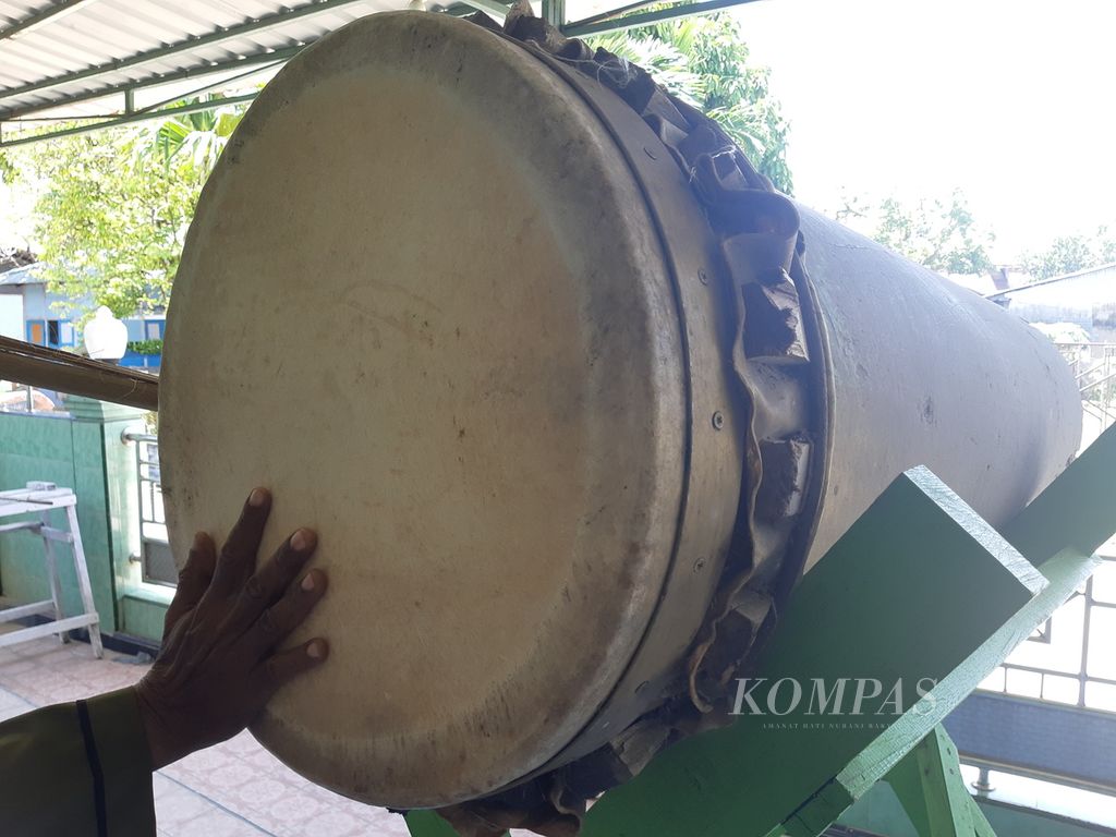 Bedug di Masjid Jami yang telah berusia 111 tahun. 
