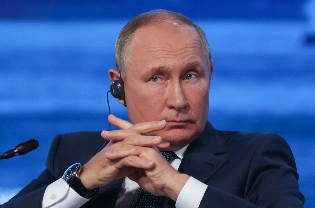 Presiden Rusia Vladimir Putin menghadiri Forum Ekonomi Timur, di Vladivostok, Rusia, Rabu (7/9/2022). 