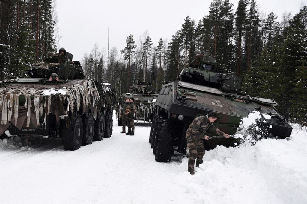 Tentara Perancis mengambil bagian dalam latihan besar sebagai bagian dari operasi NATO di kamp tentara Tapa  di dekat Rakvere, Estonia, 6 Februari 2022. 