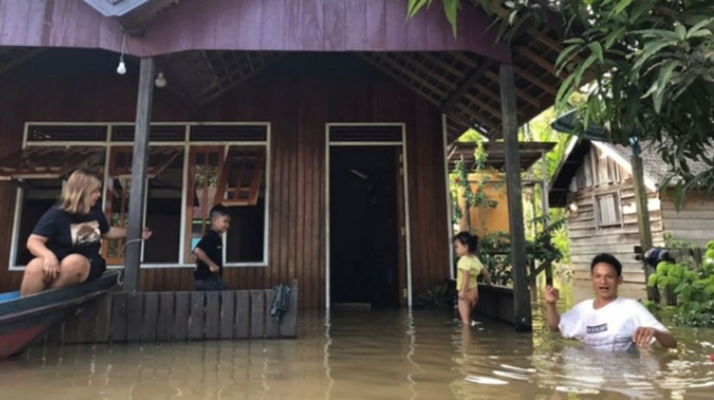 Kondisi banjir di Kecamatan Antang Kalang, Kabupaten Kotawaringin Timur, Kalimantan Tengah, Rabu (5/10/2022).