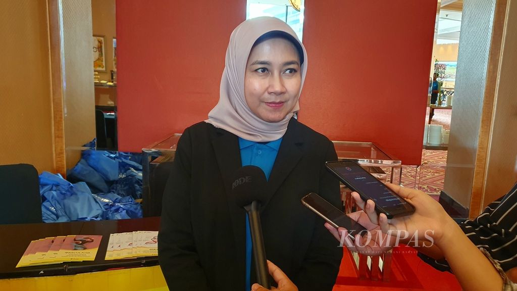 Direktur Bisnis dan Pemasaran Prodia Indriyanti Rafi Sukmawati diwawancarai wartawan setelah diskusi bertajuk Prodia Genomics5Versary 2024: Celebrating 5 Years of Genomic Brilliance di Hotel JW Marriot, Jakarta, Sabtu (17/2/2024).