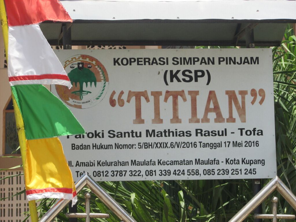 Koperasi Simpan Pinjam Titian" milik umat Gereja Katolik Paroki St Matias Rasul Kota Kupang sangat membantu umat yang tak berdaya. Koperasi ini membantu meningkatkan kesejahteraan jemaat setempat.