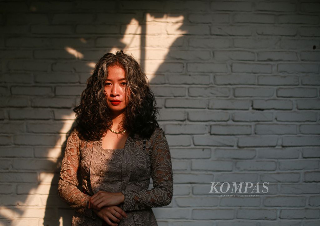 Ratri Anindyajati Direktur Indonesian Dance Festival 2022