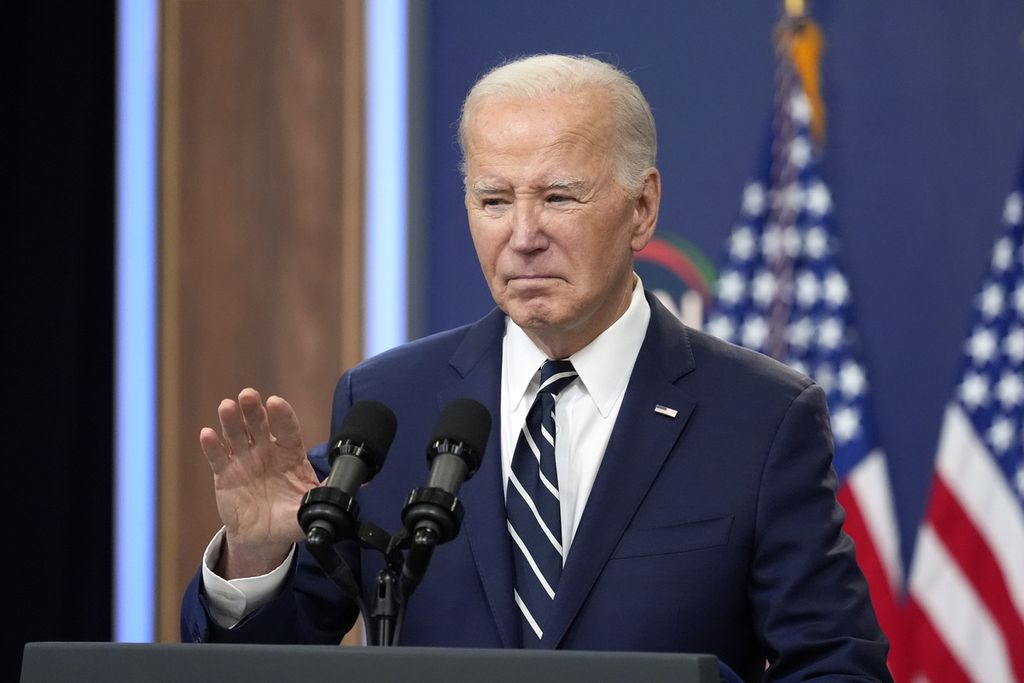 Presiden Amerika Serikat Joe Biden saat berbicara dalam National Action Network Convention dari Gedung Putih pada Jumat (12/4/2024). 