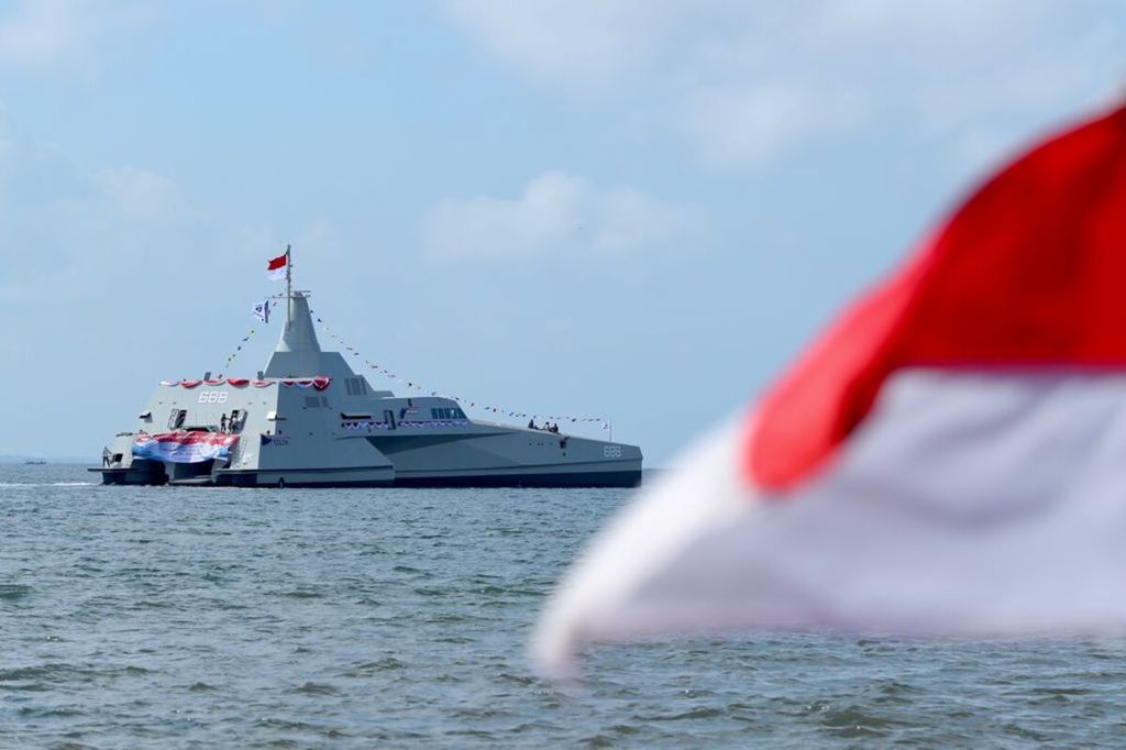 KRI Golok-688 segera melengkapi persenjataan TNI AL. Kapal siluman ini didesain bergerak cepat.