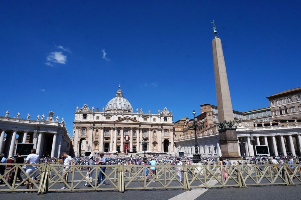 Suasana di lapangan Basilika Santo Petrus, Vatikan, Roma, Jumat (29/6/2018)