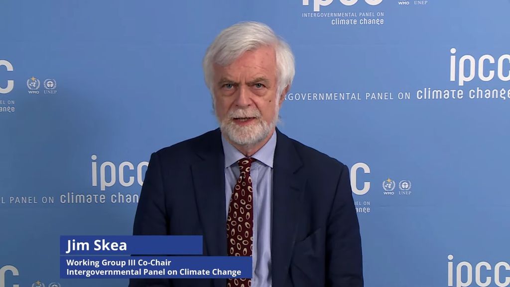 Ketua Bersama Kelompok Kerja III Panel Lintas Pemerintah untuk Perubahan Iklim (IPCC) Jim Skea saat konferensi pers membahas laporan terbaru IPCC secara daring, Selasa (5/4/2022) dini hari.