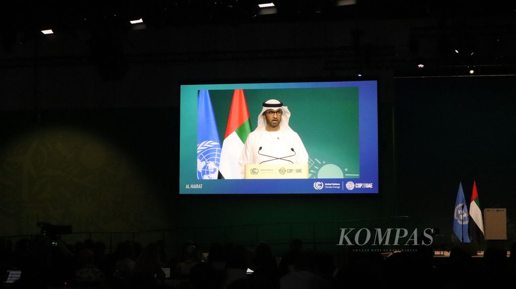Presiden COP28 Sultan Al Jaber saat meresmikan Konferensi Tingkat Tinggi Perubahan Iklim COP28 di Dubai Expo, Dubai, Uni Emirat Arab, Kamis (30/11/2023).
