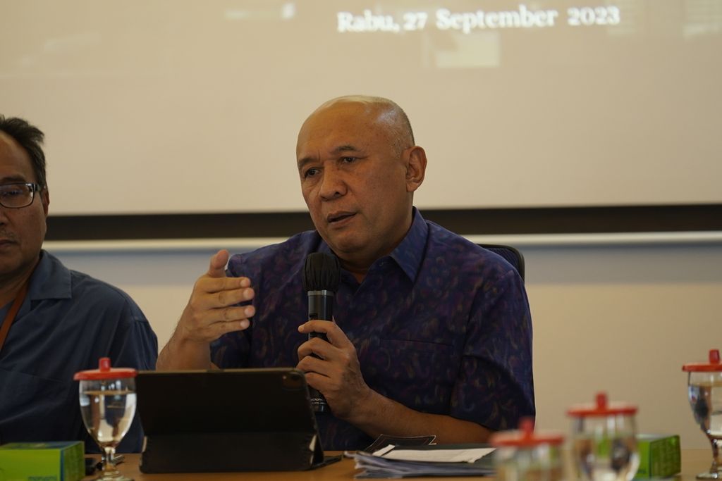 Menteri Koperasi dan Usaha Kecil Menengah Teten Masduki berkunjung ke harian <i>Kompas</i> membahas regulasi Tiktok Live Shopping, Rabu (27/9/2023).