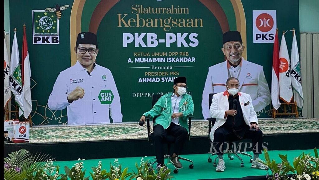 Sekretaris Jenderal Partai Kebangkitan Bangsa Hasanuddin Wahid dan Sekretaris Jenderal Partai Keadilan Sejahtera Aboe Bakar Alhabsy saat silaturahmi kebangsaan di kantor DPP PKB di Jakarta, Rabu (28/4/2021)