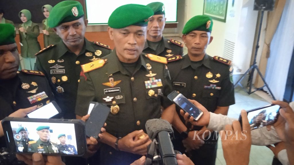 Komandan Resor Militer 172/Praja Wira Yakthi Brigadir Jenderal Juinta Omboh Sembiring saat ditemui di Jayapura pada Kamis (30/6/2022).