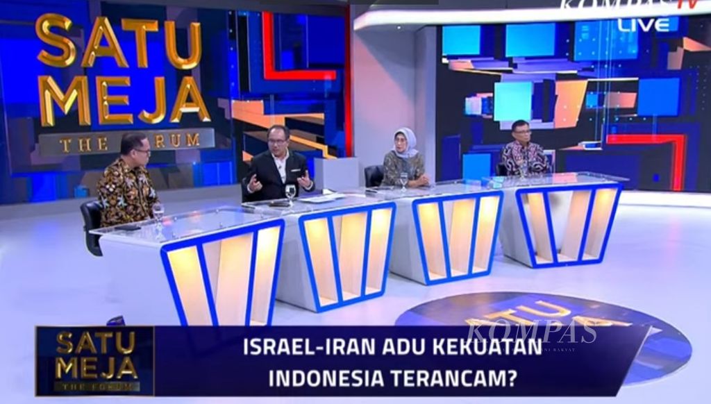 Tangkapan layar acara<i> Satu Meja The Forum</i> bertema &quot;Israel-Iran Adu Kekuatan, Indonesia Terancam?&quot; pada Rabu (17/4/2024) di Jakarta.